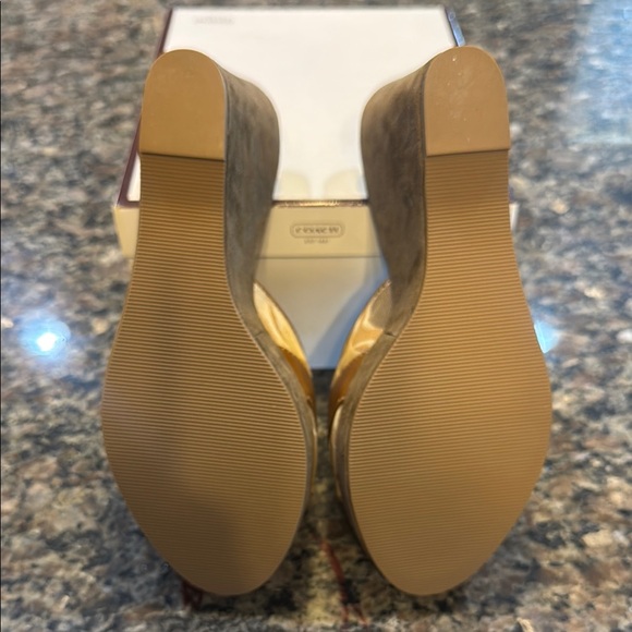 Women's Brown Wedge Sandals - Picture 4 of 4